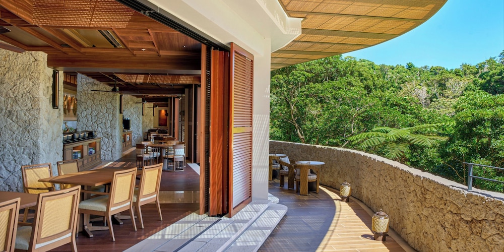 レストラン1 | BLISSTIA SUITES & RESORT 沖縄恩納村 | BLISSTIA SUITES & RESORT 沖縄恩納村