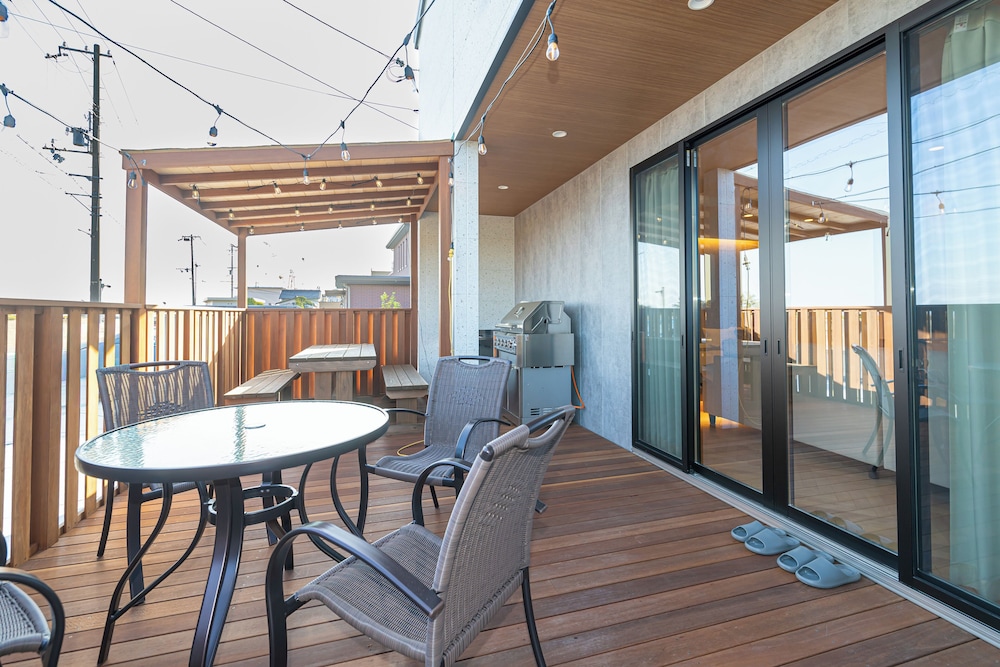 屋外ダイニングエリア1 | RUSHあわじ荘 CANARIYA - セルフチェックインのみ 屋外ダイニングエリア1 | RUSHあわじ荘 CANARIYA - セルフチェックインのみ