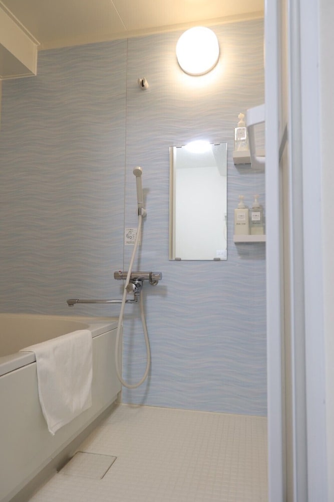 スタジオスイート バルコニー シティビュー バスルーム0 | ホテルリープ