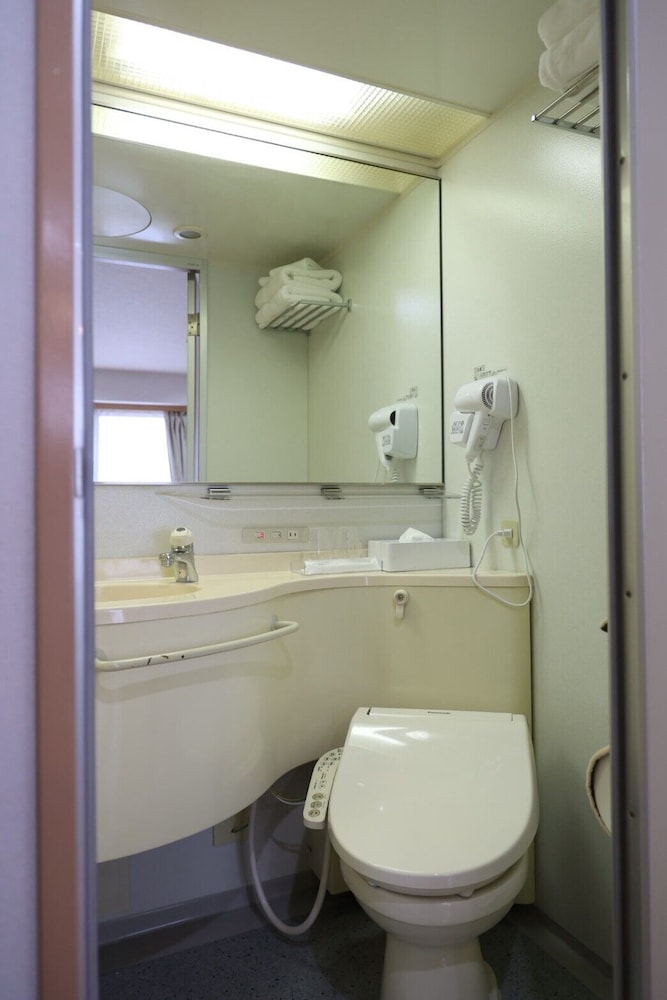 デラックス ツインルーム バスルーム0 | ホテルリープ