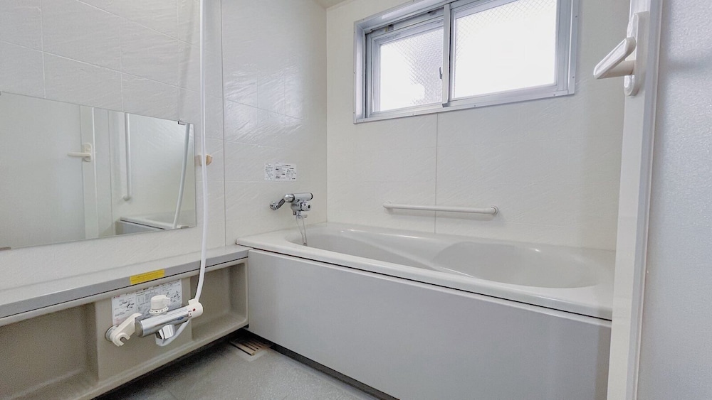 ファミリー ルーム バスルーム1 | Fierement inn