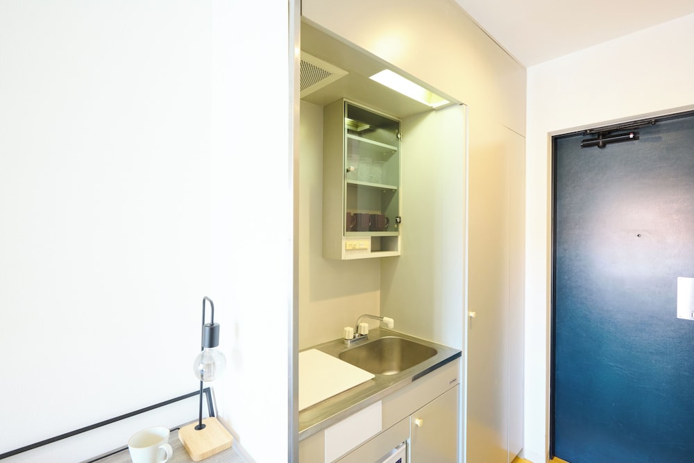 ダブルルーム 専用キッチン0 | Hotel Stripe 札幌