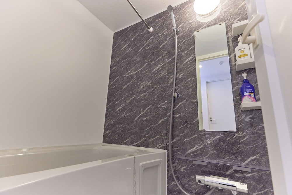 アパートメント 禁煙 (601/6ppl) バスルーム2 | VORT 山吹町レジデンス