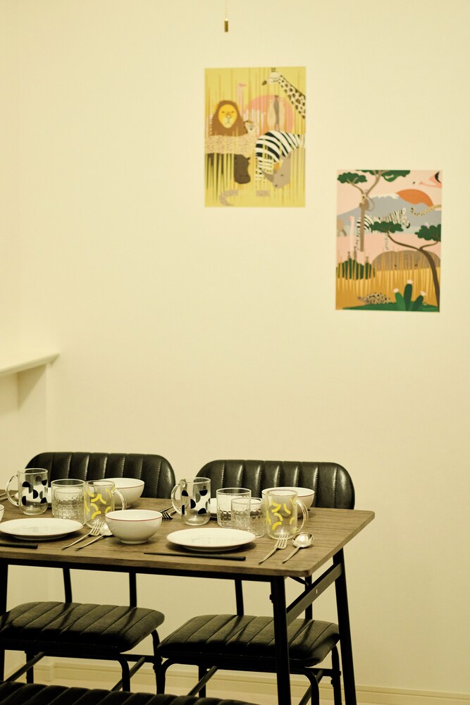 アパートメント リビング エリア2 | CREST西新