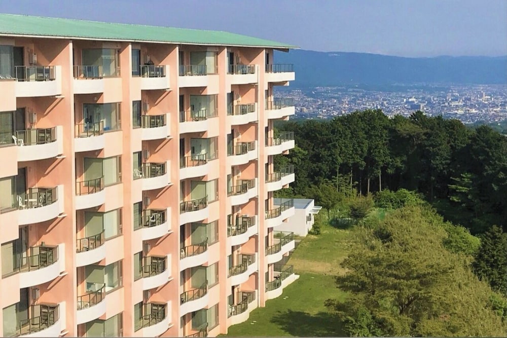 エクスクルーシブ スイート 1 ベッドルーム ペットとの宿泊可 マウンテンビュー 部屋からの景観0 | シーナリー・リゾート駿河