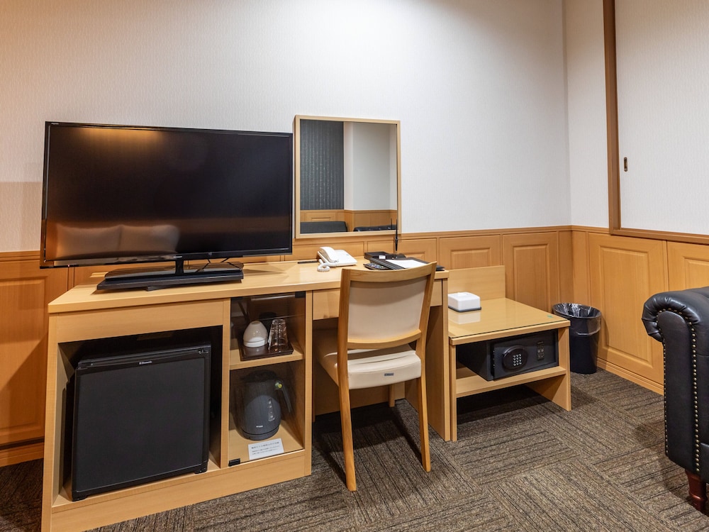 デラックス ツインルーム 禁煙 客室1 | 阿波池田駅前ホテルイレブン