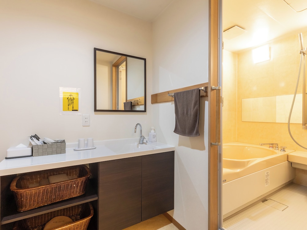 スタンダード ツインルーム 禁煙 バスルーム0 | 阿波池田駅前ホテルイレブン