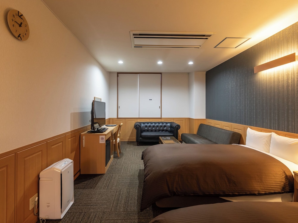 デラックス ツインルーム 禁煙 客室2 | 阿波池田駅前ホテルイレブン