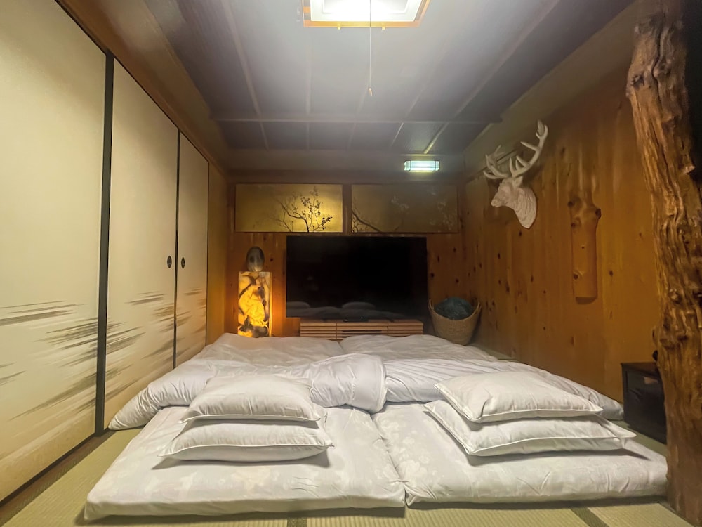 デラックス スイート コートヤードビュー 客室3 | Kokoro No Yado