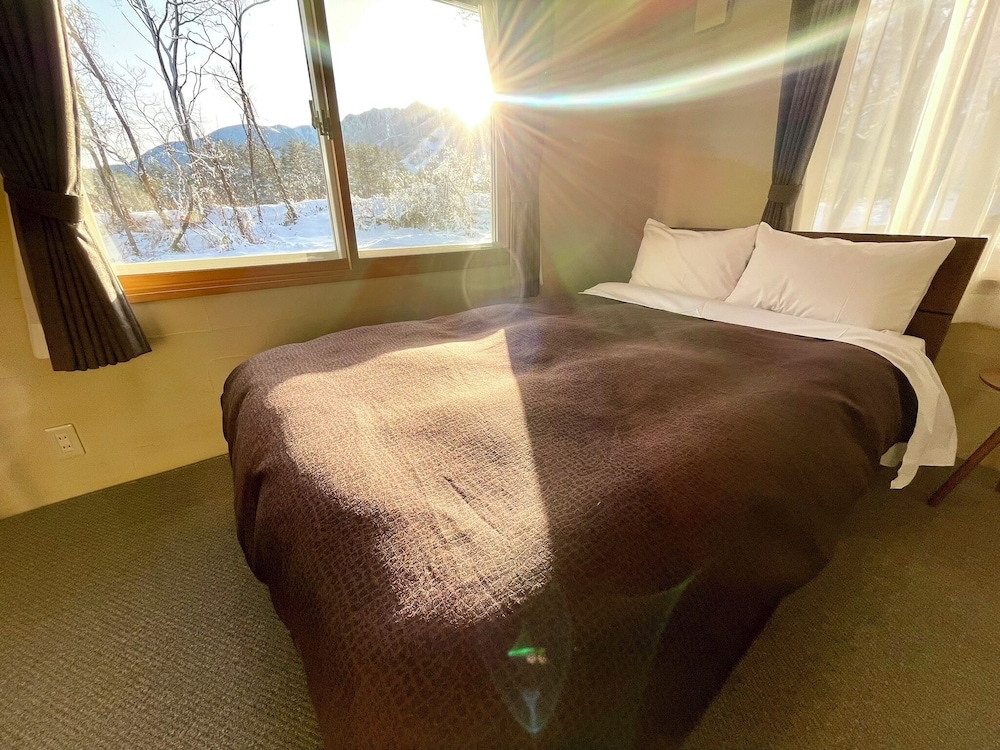 ベーシック アパートメント マウンテンビュー 客室3 | Three Peaks House