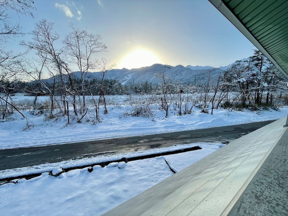 ベーシック アパートメント マウンテンビュー テラス / パティオ0 | Three Peaks House