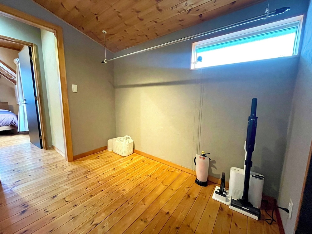 ベーシック アパートメント マウンテンビュー 客室4 | Three Peaks House