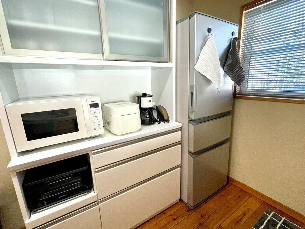 ベーシック アパートメント マウンテンビュー リビング エリア1 | Three Peaks House