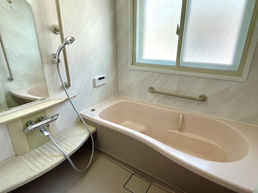 ベーシック アパートメント マウンテンビュー バスルーム0 | Three Peaks House