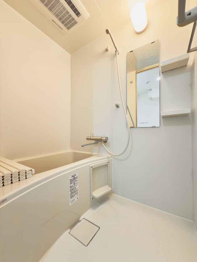 Deluxe Triple Room バスルーム2 | Kyo-wa Hotel Kinshicho