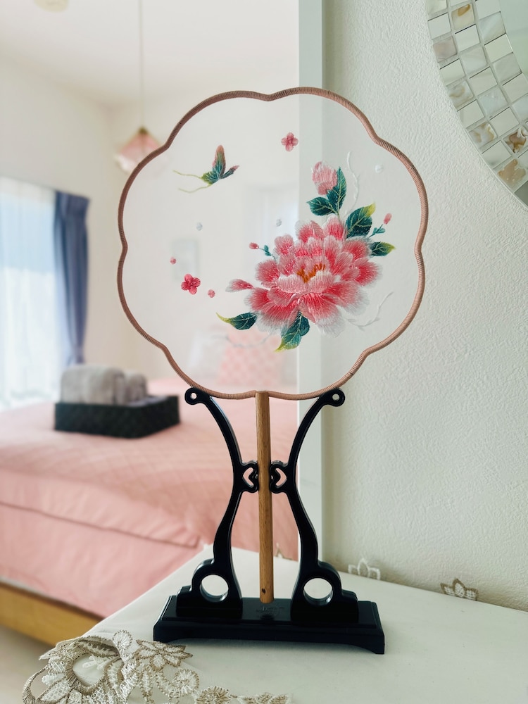 Okinawa SunSea/海が見える2LDK貸切ホテルアパート/那覇空港から車で20分 リビング エリア3 | 沖縄 SunSea 絶景オーシャンビュー 2LDK 最大6名 空港から 20 分 大型ショッピングモールまで車で 3 分