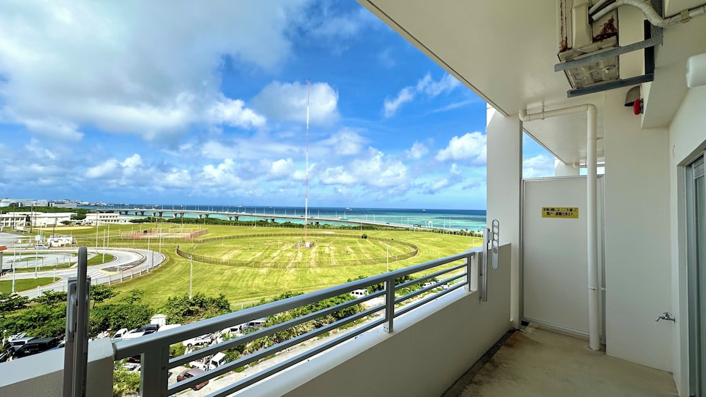 Okinawa SunSea/海が見える2LDK貸切ホテルアパート/那覇空港から車で20分 テラス / パティオ3 | Vent Du Vent