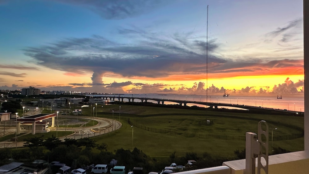 Okinawa SunSea/海が見える2LDK貸切ホテルアパート/那覇空港から車で20分 ビーチ / オーシャン ビュー1 | Vent Du Vent