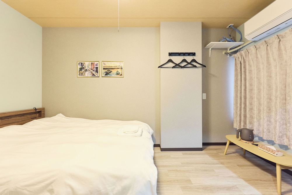 ベーシック ダブルルーム 客室1 | Shinsaibashi Cozy House