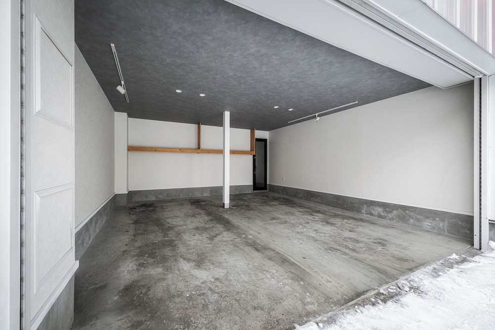 駐車場1 | THE REFLECT