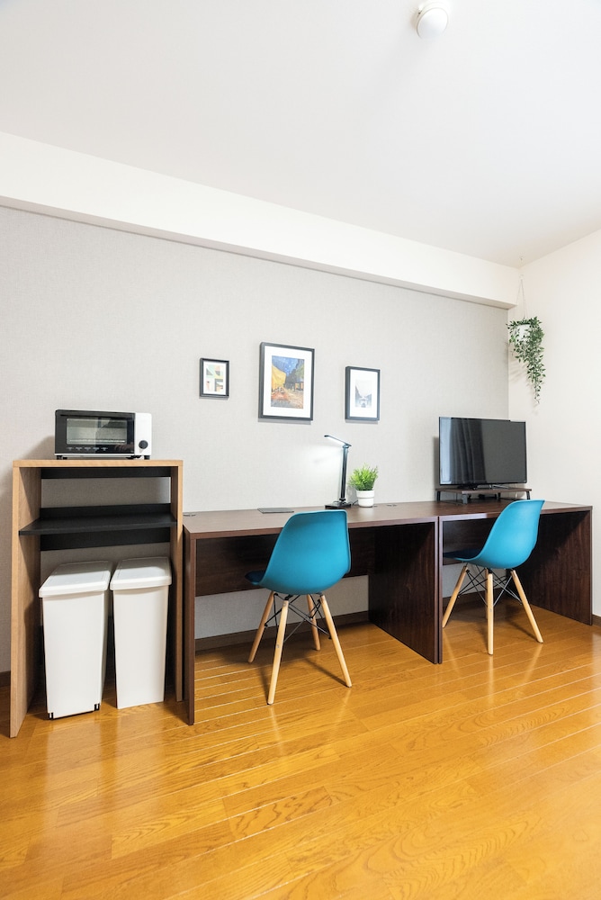 ダブルルーム バルコニー リビング エリア3 | グランデエス　天神