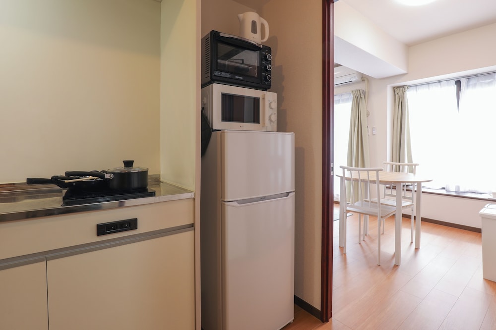 アパートメント ダブルベッド 1 台ソファーベッド付き 禁煙 リビング エリア10 | グランデエス　天神