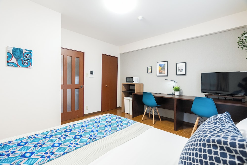 ダブルルーム バルコニー リビング エリア2 | グランデエス　天神