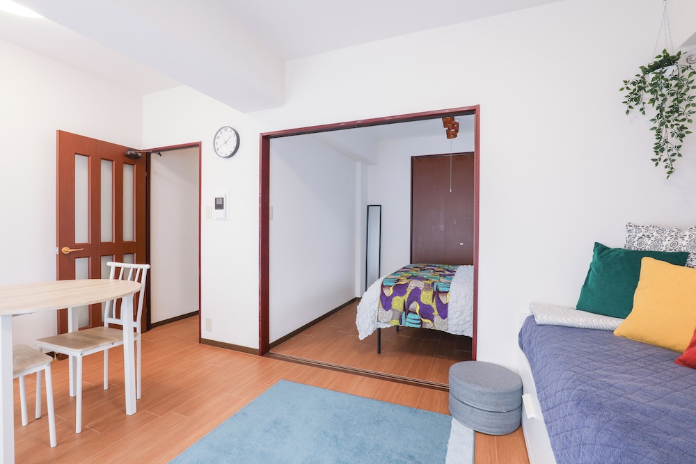 アパートメント ダブルベッド 1 台ソファーベッド付き 禁煙 リビング エリア7 | グランデエス　天神