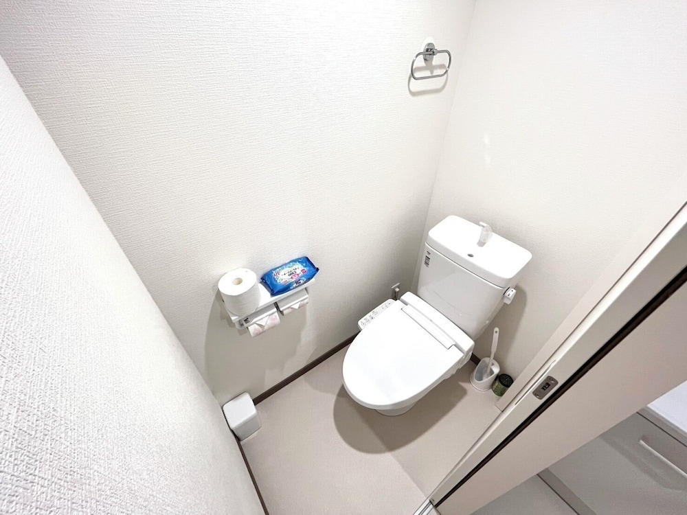 ファミリー アパートメント シティビュー バスルーム0 | Rianna輝国