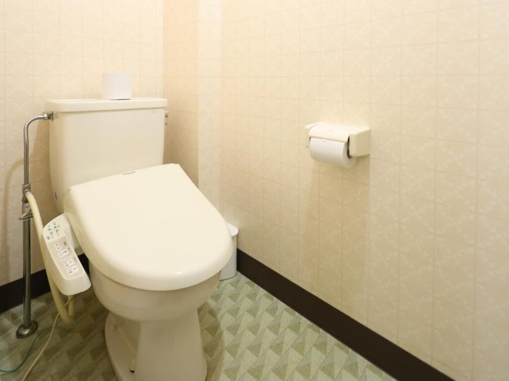 スタンダード 4 人部屋 禁煙 専用バスルーム バスルーム0 | 信州安曇野穂高温泉郷 旅館 山のたこ平