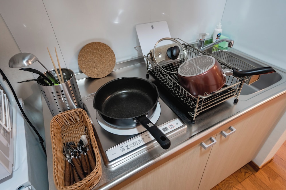 ファミリー トリプルルーム 専用キッチン0 | Coto