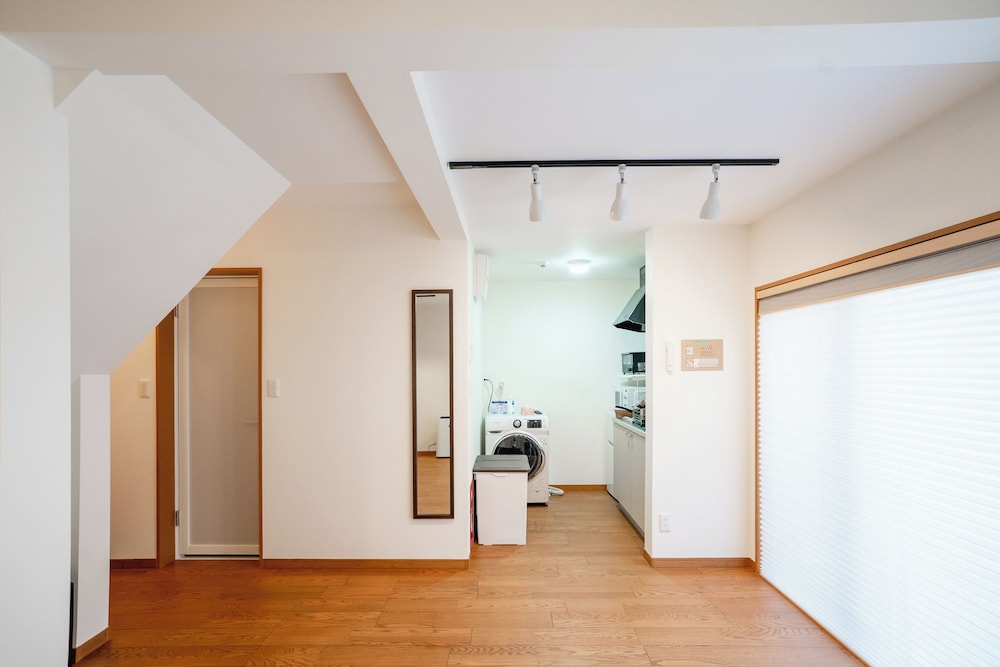 ファミリー トリプルルーム 内装4 | Coto