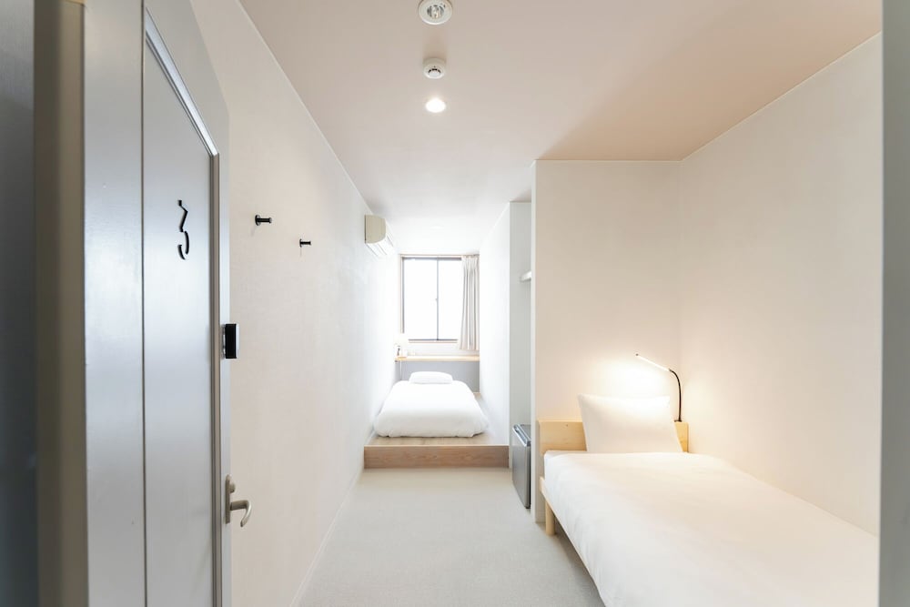 ベーシック ツインルーム 客室2 | Atic Guesthouse