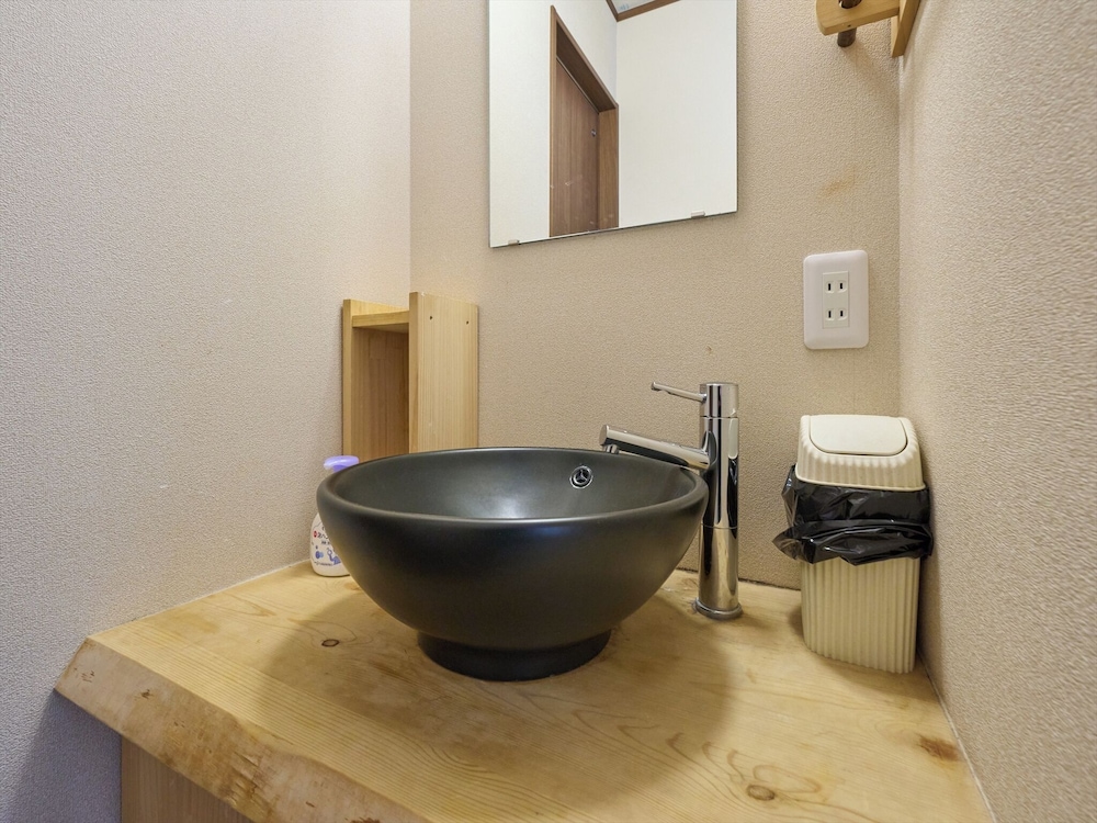 ベーシック アパートメント バスルーム2 | 宿家 浅草 こけし庵