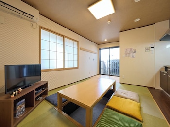 宿家 浅草 こけし庵