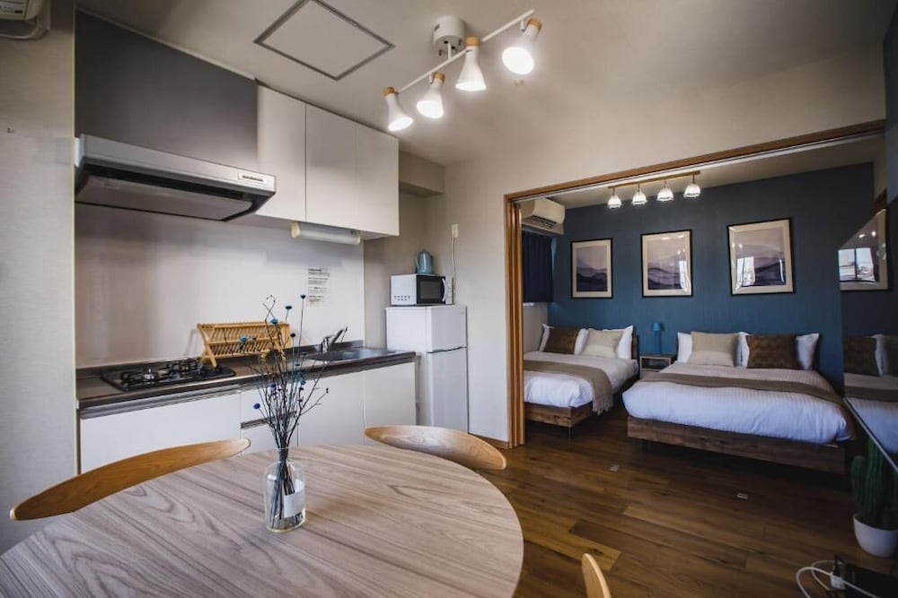 プレミアム アパートメント バルコニー シティビュー 専用キッチン0 | R Residences Namba South 1