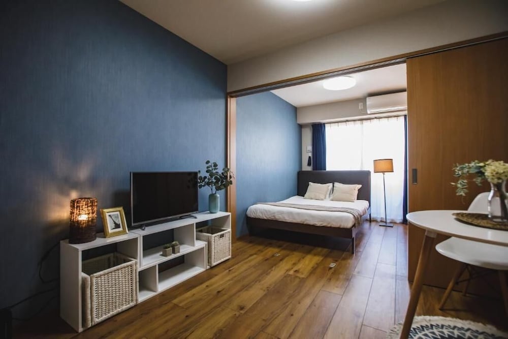 プレミアム アパートメント バルコニー シティビュー 客室2 | R Residences Namba South 1