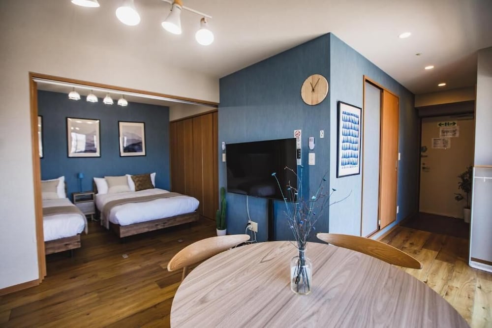 プレミアム アパートメント バルコニー シティビュー 客室2 | R Residences Namba South 1