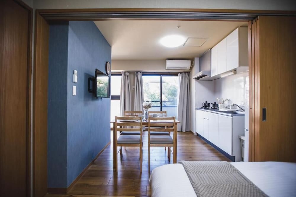 プレミアム アパートメント バルコニー シティビュー 客室1 | R Residences Namba South 1
