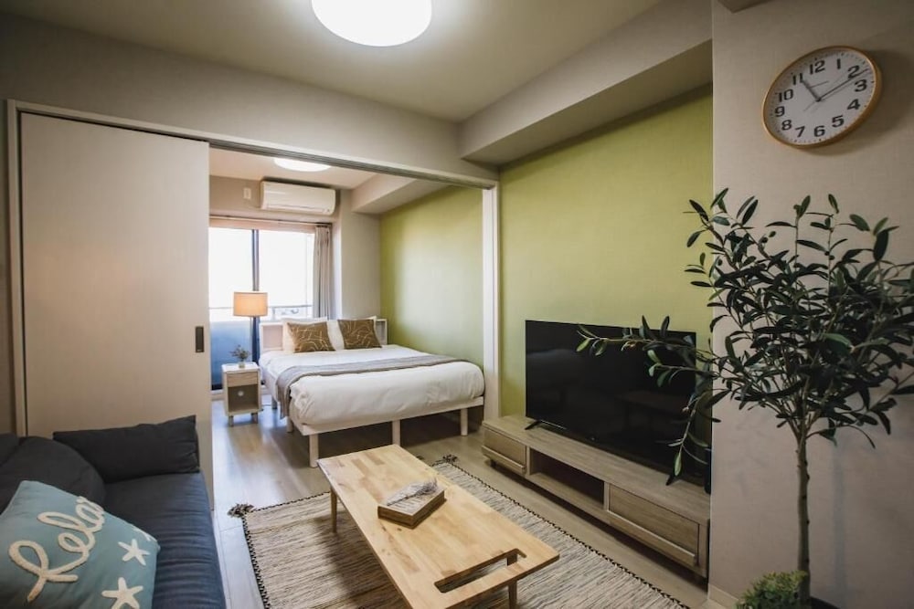 プレミアム アパートメント バルコニー シティビュー 内装0 | R Residences Namba South 1