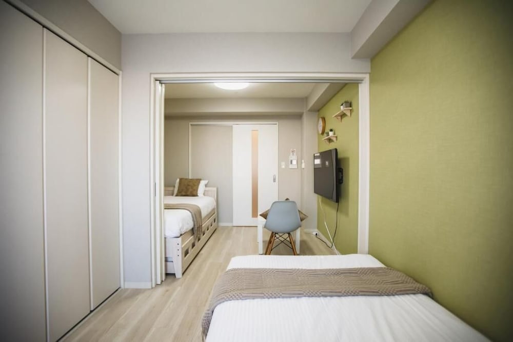 プレミアム アパートメント バルコニー シティビュー 客室2 | R Residences Namba South 1