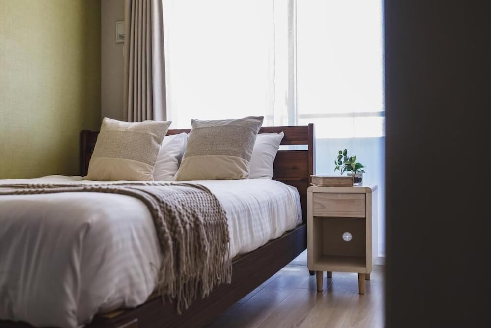 プレミアム アパートメント バルコニー シティビュー 客室3 | R Residences Namba South 1