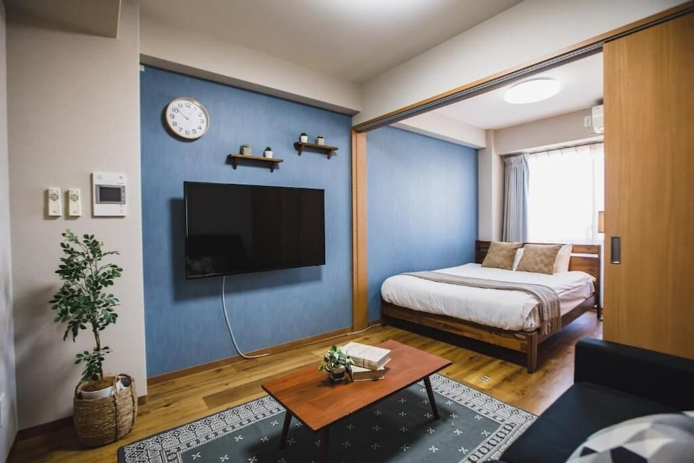 プレミアム アパートメント バルコニー シティビュー 客室2 | R Residences Namba South 1