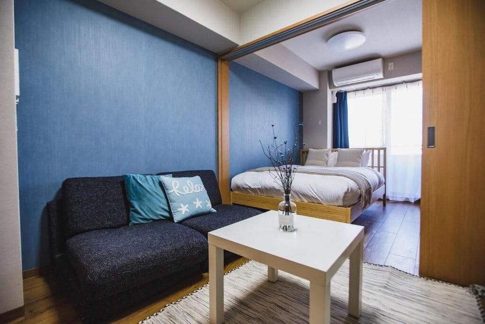 プレミアム アパートメント バルコニー シティビュー 内装0 | R Residences Namba South 1