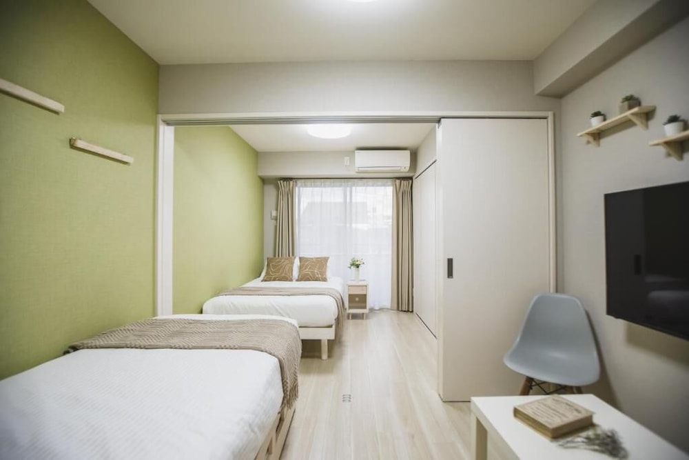 プレミアム アパートメント バルコニー シティビュー 客室2 | R Residences Namba South 1