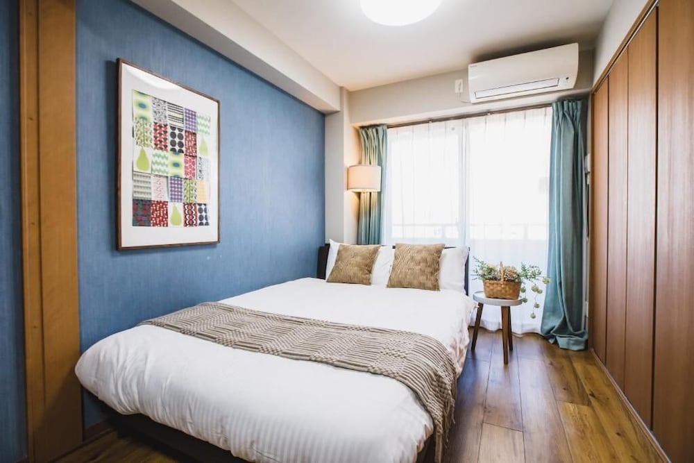 プレミアム アパートメント バルコニー シティビュー 客室2 | R Residences Namba South 1