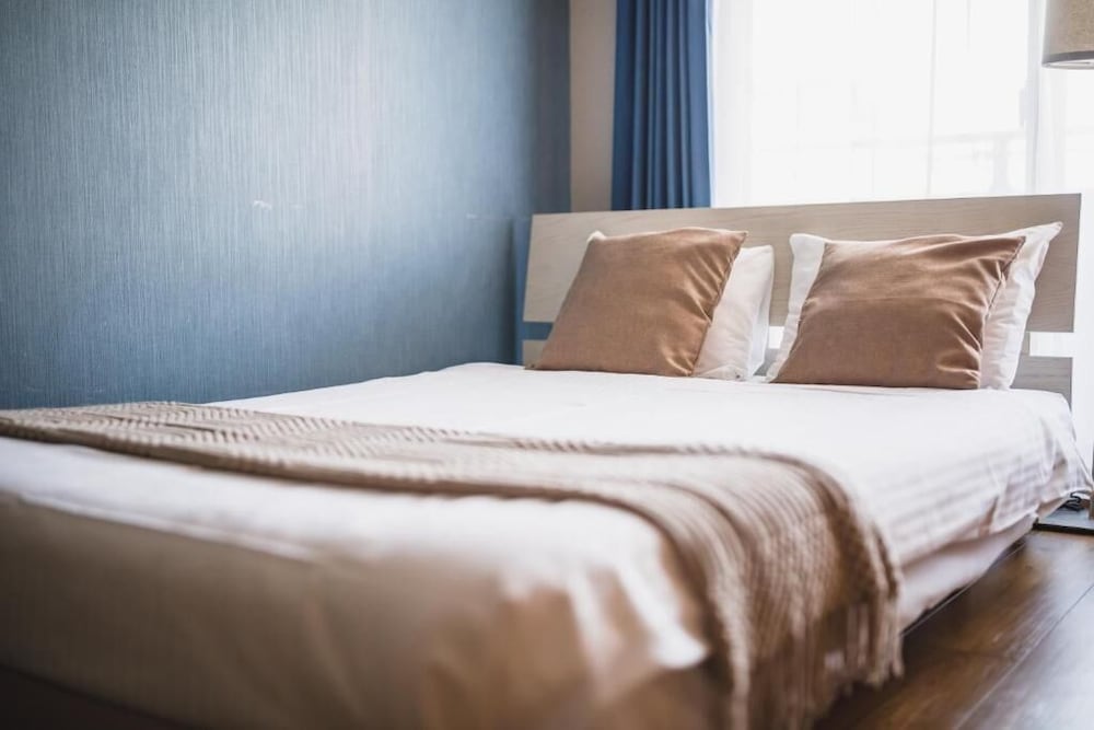 プレミアム アパートメント バルコニー シティビュー 客室2 | R Residences Namba South 1