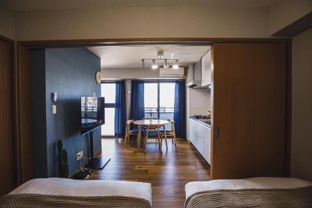 プレミアム アパートメント バルコニー シティビュー 客室1 | R Residences Namba South 1