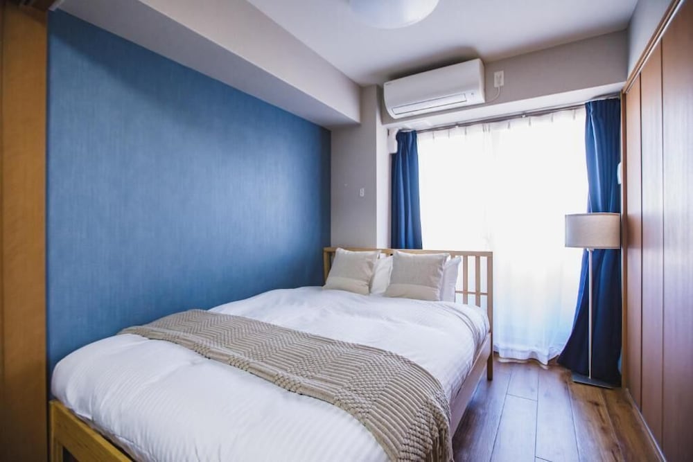 プレミアム アパートメント バルコニー シティビュー 客室1 | R Residences Namba South 1