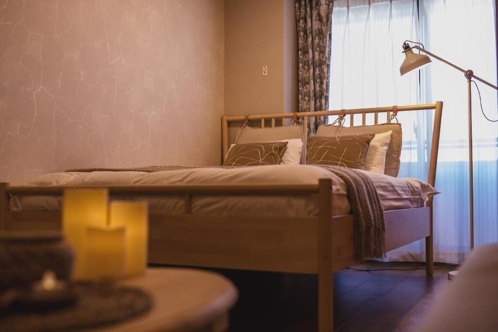 プレミアム アパートメント バルコニー シティビュー 客室1 | R Residences Namba South 1